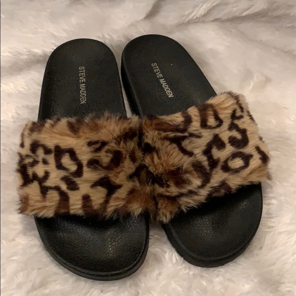 Steve Madden Slides
